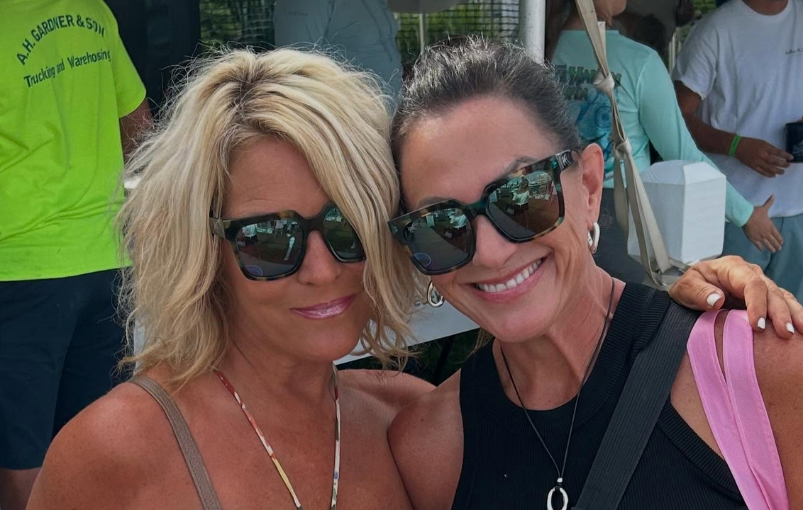 beautiful women wearing hook optics new pescadora sunglasses