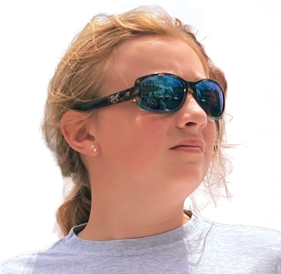 A perfect small fitting sunglasses for ladies tiny faces